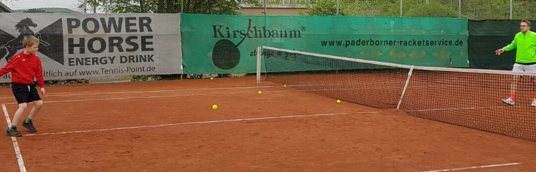 Kindertraining beim Tennisclub RW Dahl hat wieder begonnen