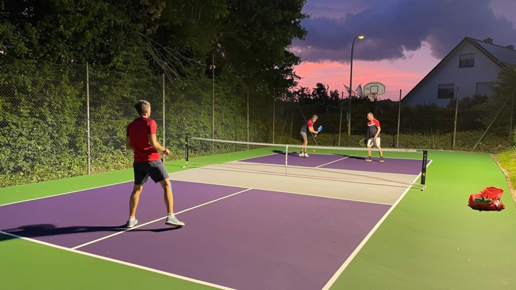 Der neue Pickleball-Platz in Dahl: offen für alle, sogar mit Flutlicht.
